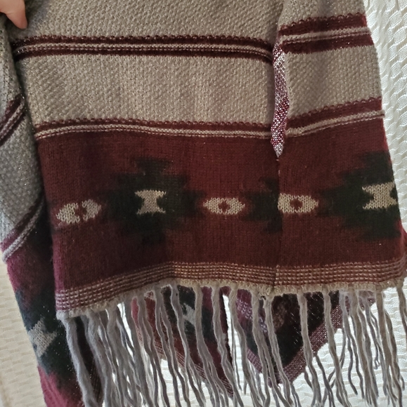 Knit Aztec Print Poncho - Picture 2 of 3